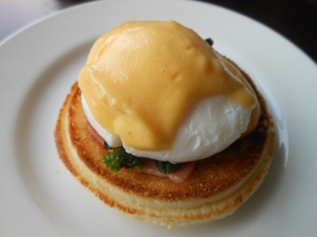 エッグベネディクト