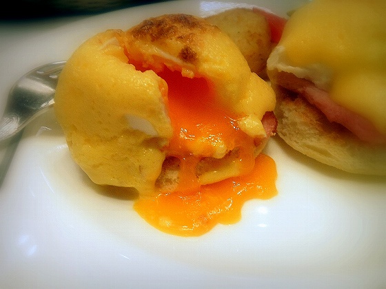 エッグベネディクト